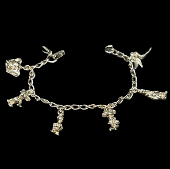 VINTAGE DISNEY CHILDS SILVER TONE 6 CHARMS BRACELET - Picture 2 of 10